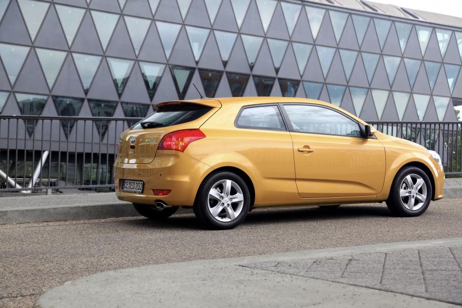  Kia pro_cee&rsquo;d EcoDynamics 2011 года  (фото 5 из 133)